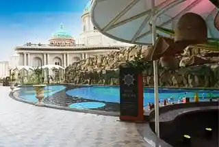 Sunken Bar With Pool at Sai World Empire